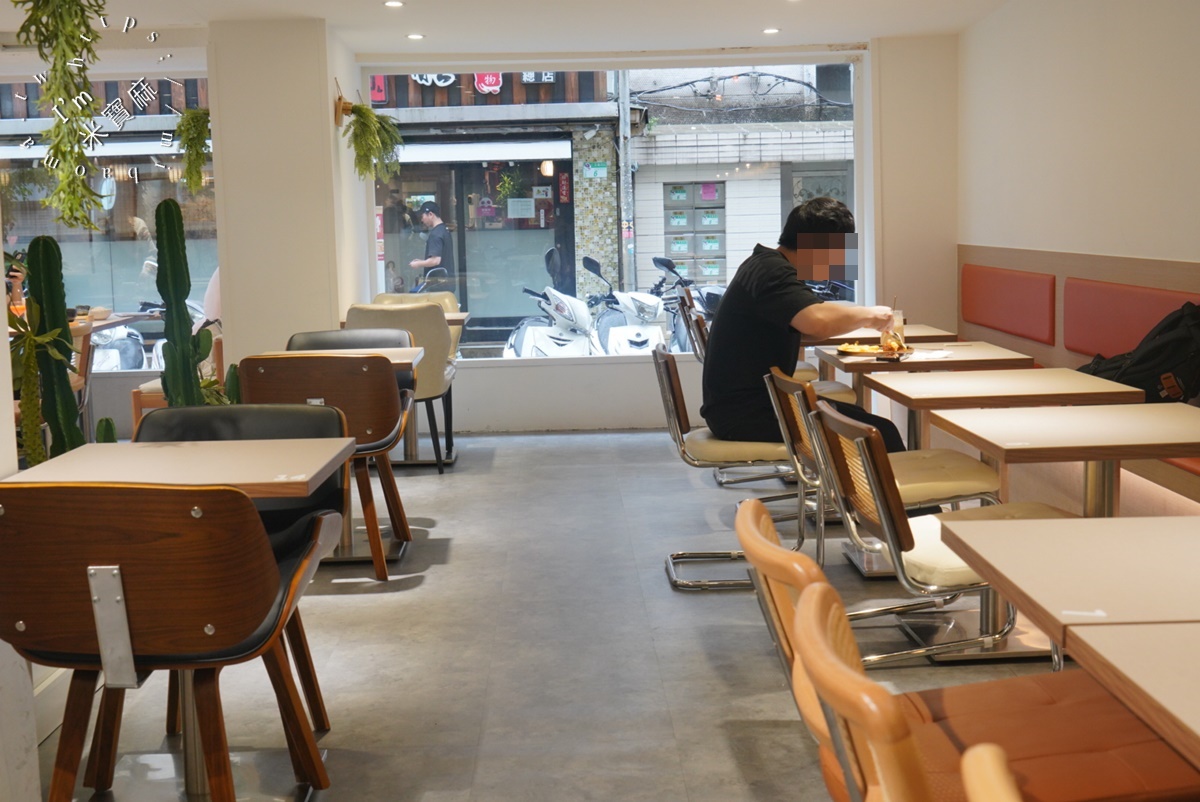 At.First_More早寓|大安區早午餐義麵燉飯,韓系網美寵物友善餐廳,不只美還超好吃!` At.First_More早寓|大安區早午餐義麵燉飯,韓系網美寵物友善餐廳,不只美還超好吃!`