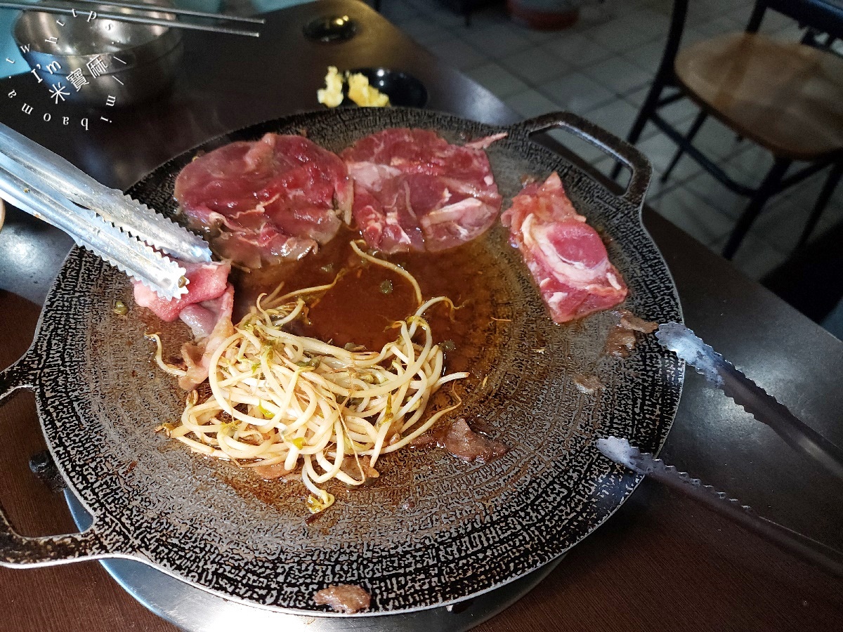 大味王吃到飽火鍋｜萬華美食，280元銅板價火烤兩吃！CP值爆棚平價大滿足，飲料冰品任你嗨