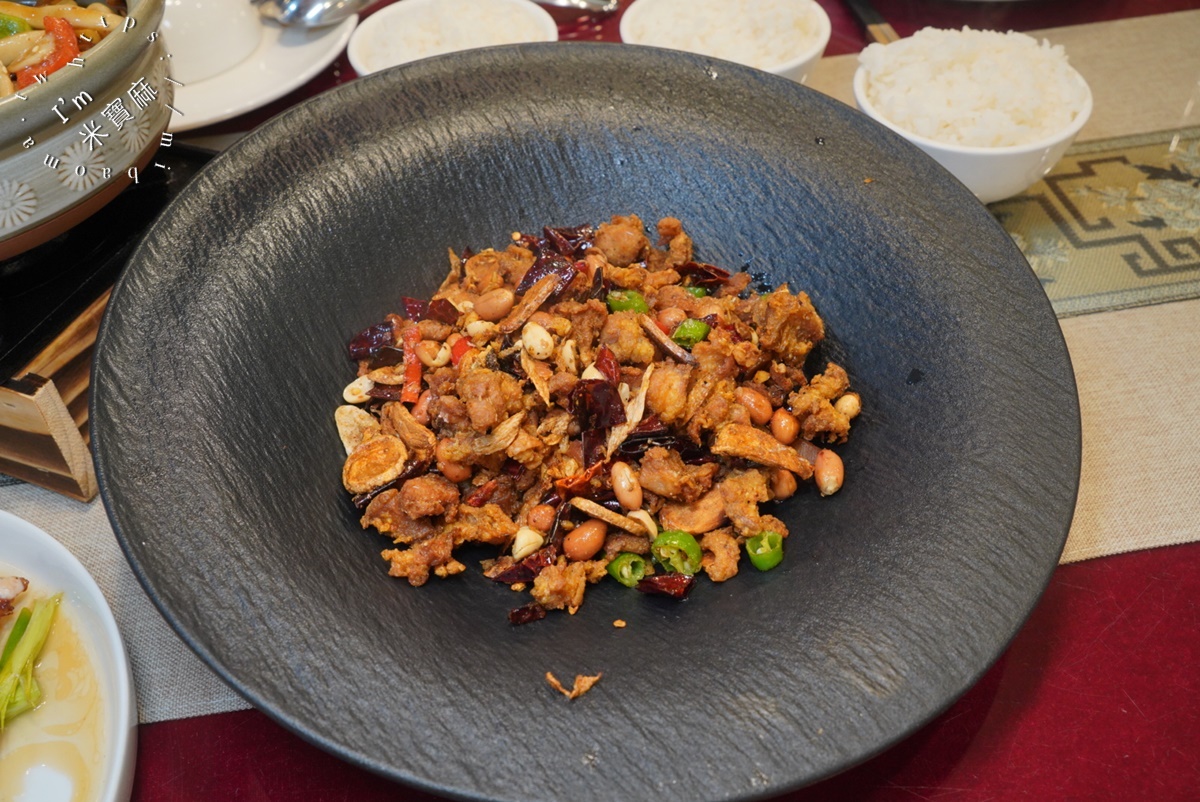 皇宴天成精緻中式料理｜小巨蛋中餐首選，團體聚餐、家庭聚會，辣度菜色任你選！