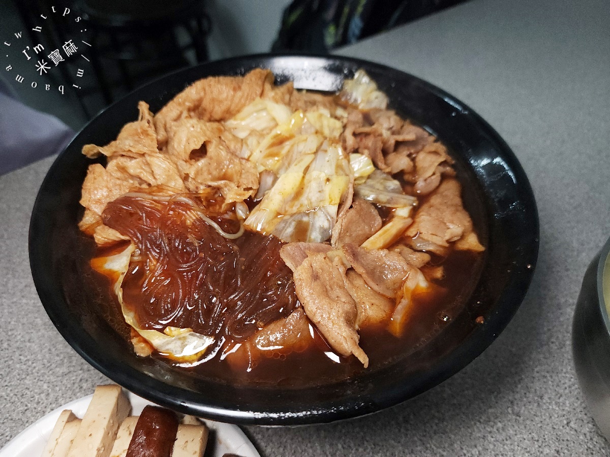 金金麵館｜興南夜市美食，麻辣燙夠味、乾拌麵銷魂，晚餐宵夜就選這