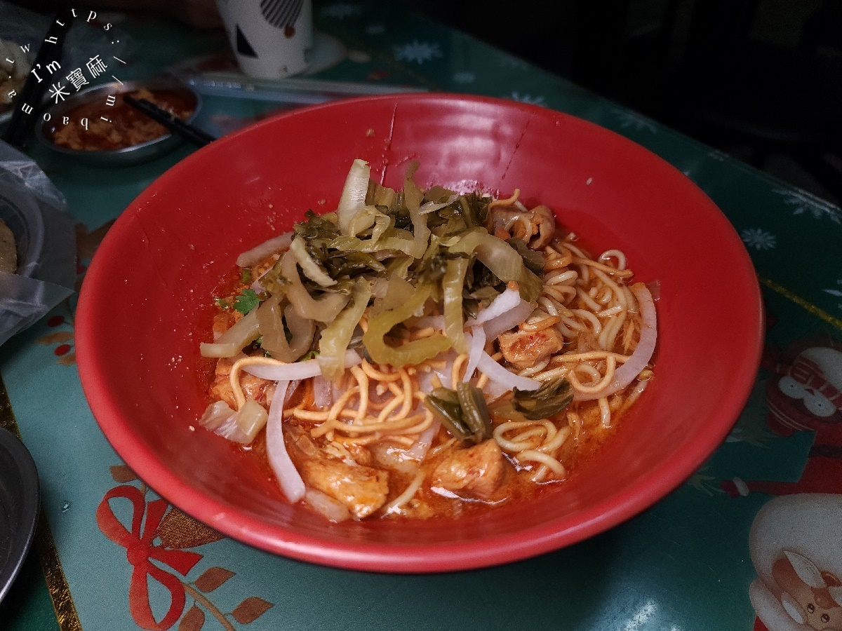 藍天印度烤餅｜中和華新街美食，洪金寶都愛的異國美食！必吃招牌雞肉麵、甩餅、烤餅，還有超濃印度奶茶！