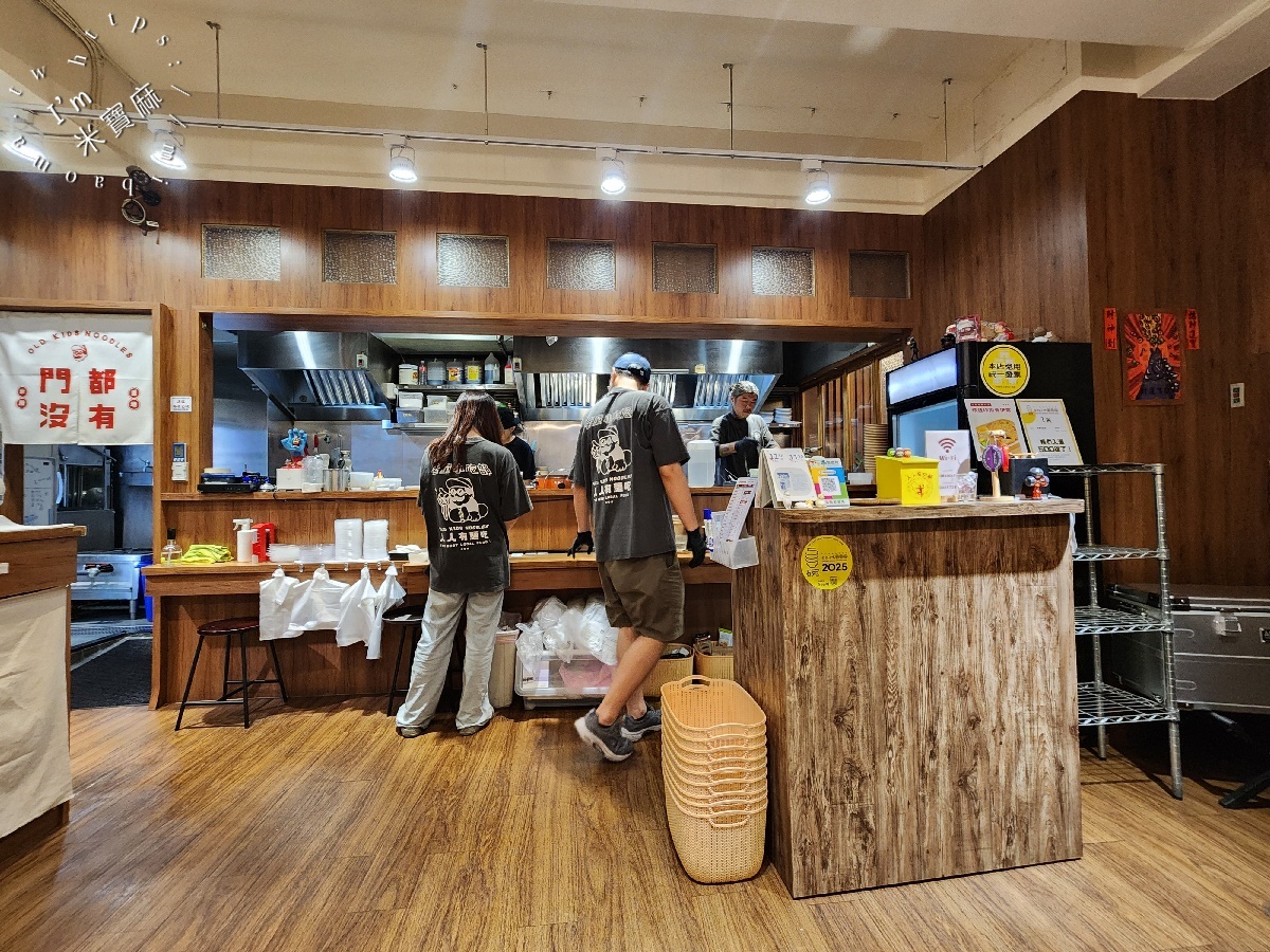 老童小吃部｜台北美食，巷弄古早味，連500碗都折服的招牌拌麵與滷肉飯！