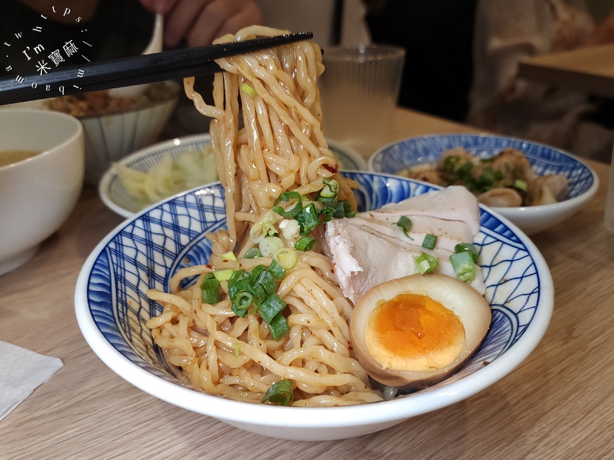 老童小吃部｜台北美食，巷弄古早味，連500碗都折服的招牌拌麵與滷肉飯！