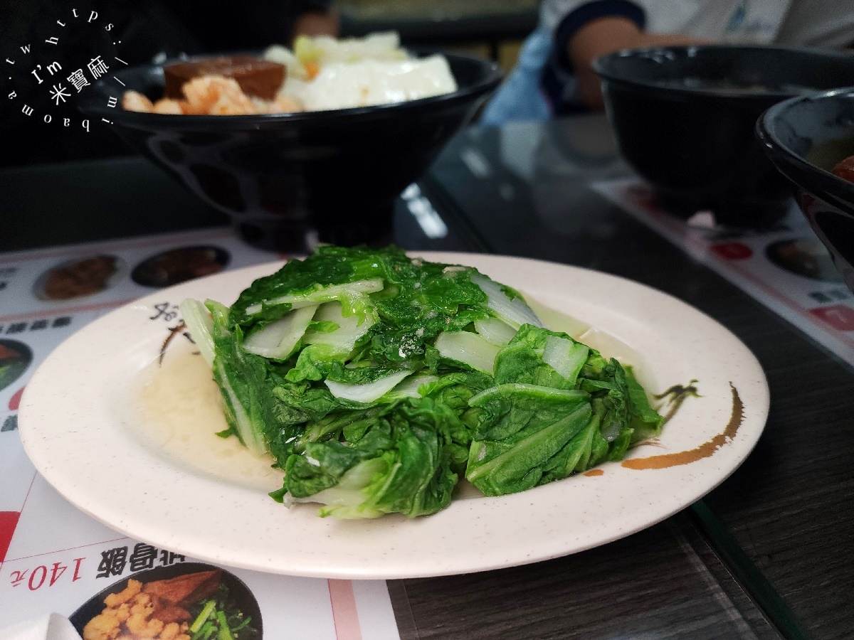 蝦味鮮蝦仁排骨飯｜新店美食，不裹粉手剝鮮蝦仁，爆漿排骨飯雙重奏，饕客首選！