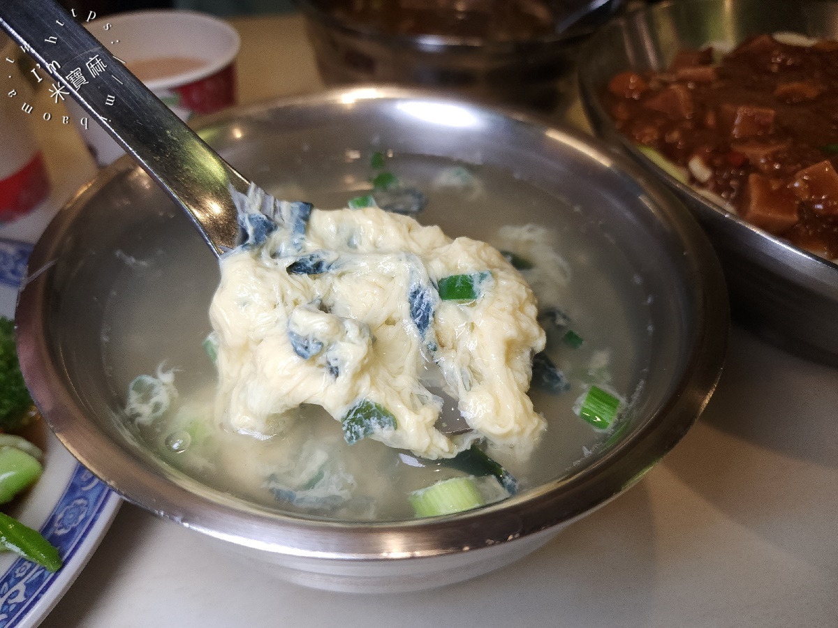 銀記手擀刀切牛肉麵｜光華商圈巷弄美食，忠孝新生站大份量牛肉麵、麵食、炒飯推薦！
