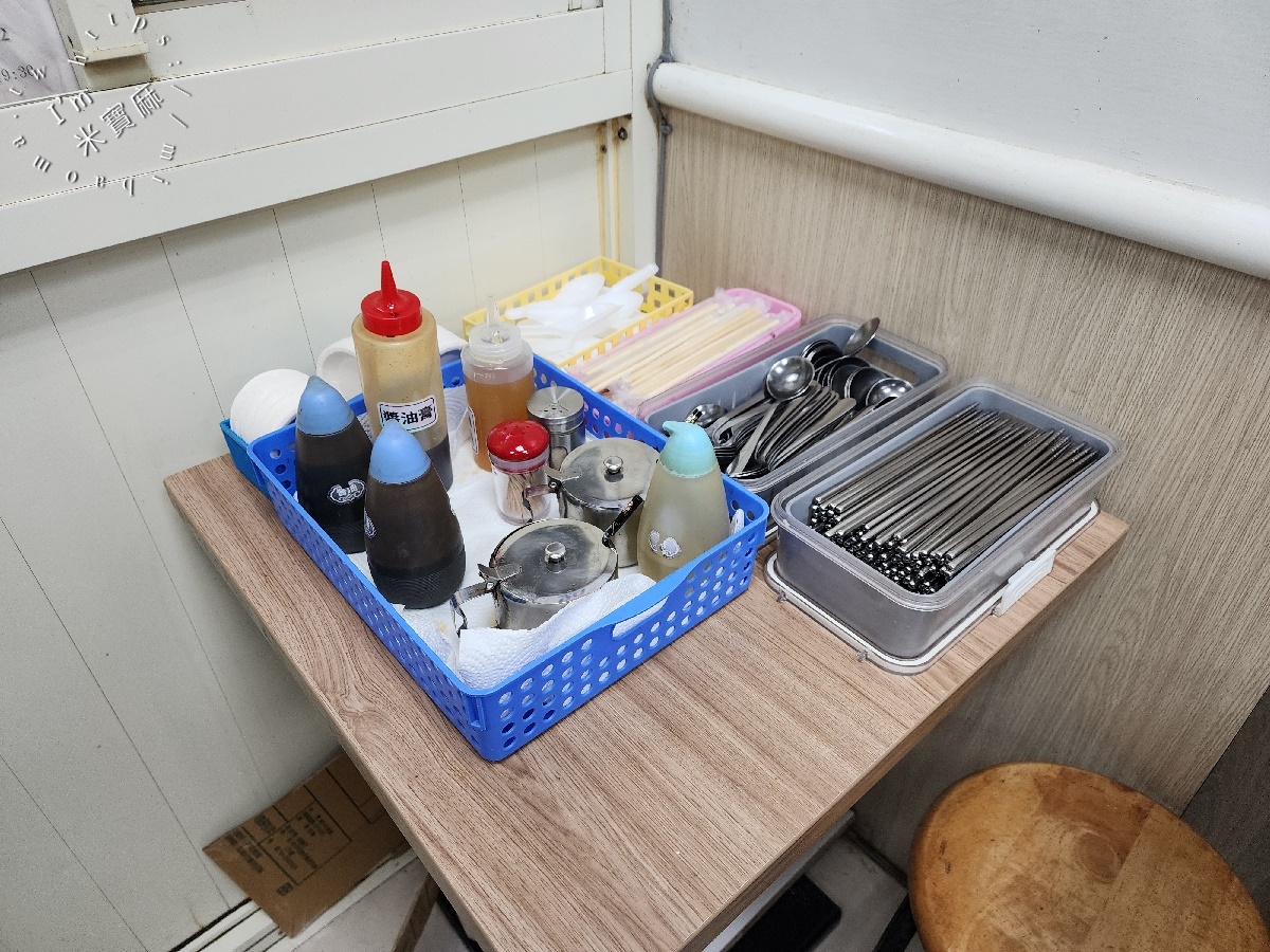 張記鍋貼牛肉麵|西門町美食,日本集團也搶學的巷弄傳奇!必吃招牌鍋貼與噴汁牛肉麵,台北排隊老店攻略 張記鍋貼牛肉麵|西門町美食,日本集團也搶學的巷弄傳奇!必吃招牌鍋貼與噴汁牛肉麵,台北排隊老店攻略