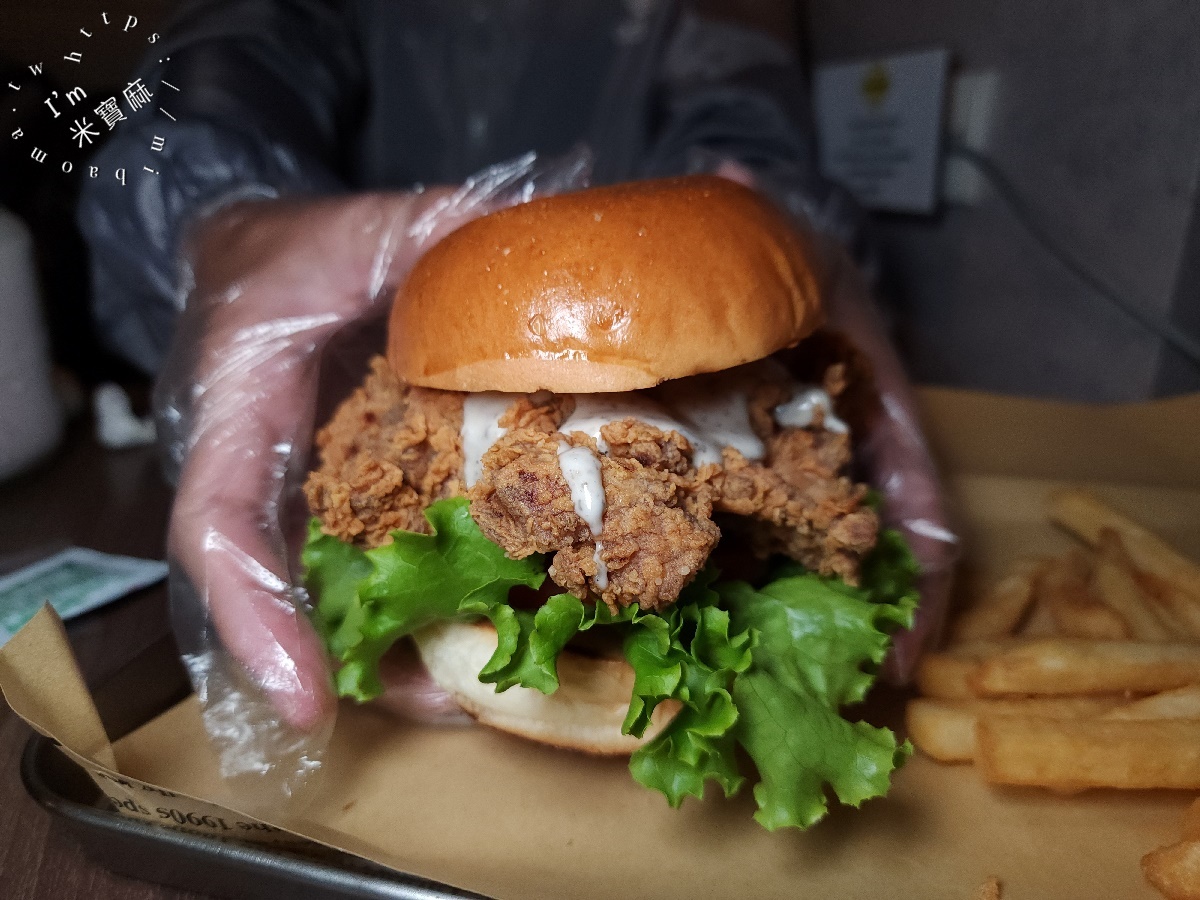 Clucking Good 美式餐廳|中正區漢堡,古亭站美式炸雞漢堡王者!20年主廚秘製,酥脆多汁征服味蕾! Clucking Good 美式餐廳|中正區漢堡,古亭站美式炸雞漢堡王者!20年主廚秘製,酥脆多汁征服味蕾!