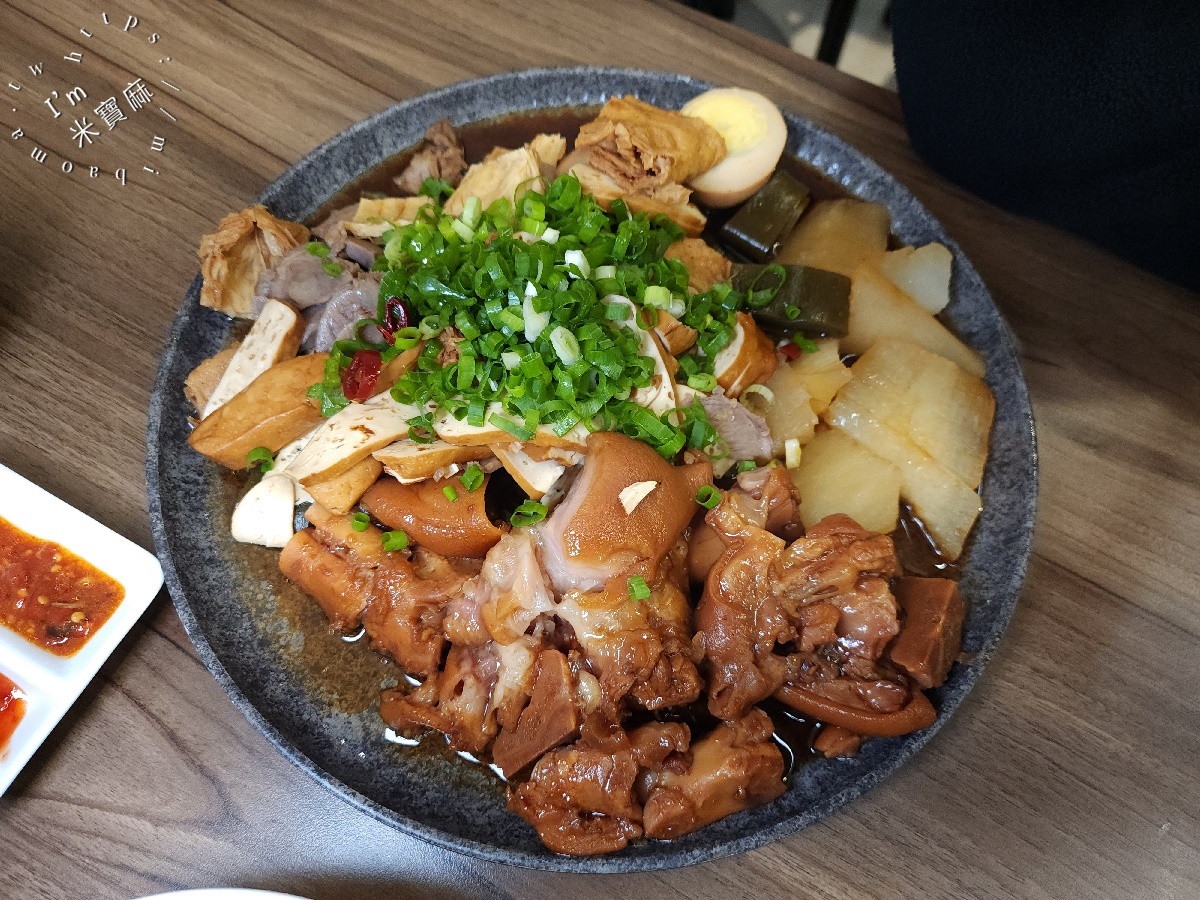 東引快刀手 中和店｜四號公園旁必吃牛肉麵、銷魂滷味！捷運永安市場站美食新選擇