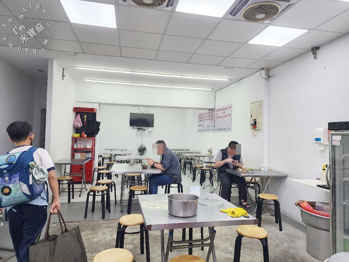 傅家雞肉飯｜新店美食，從攤販到店面，在地人激推的雞肉飯、滷肉飯、竹筍湯！