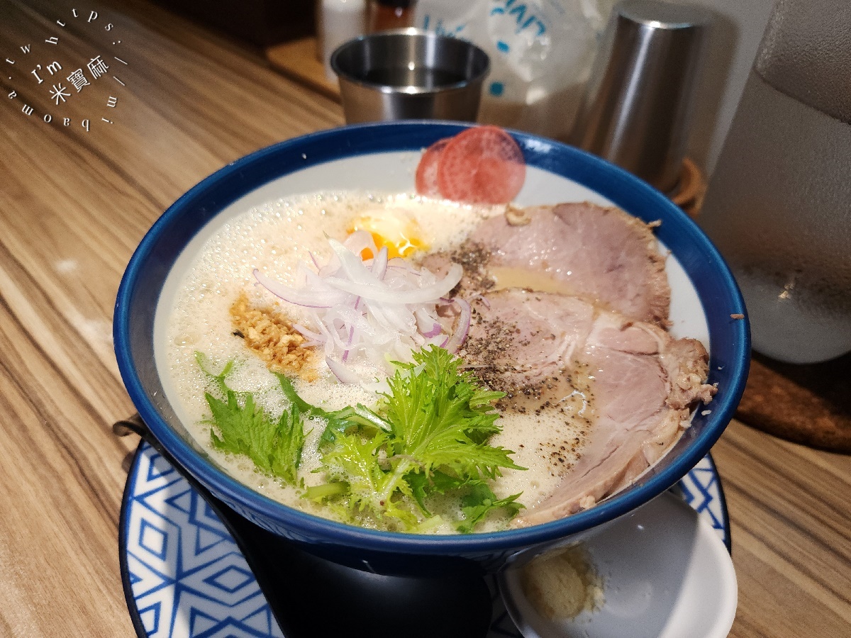Hiro’s らぁ麵Kitchen 新店店｜捷運大坪林站美食推薦：正宗福岡豚骨拉麵，免費加麵一次讓你幸福飽