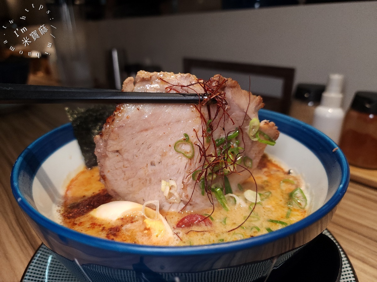 Hiro’s らぁ麵Kitchen 新店店|捷運大坪林站美食推薦:正宗福岡豚骨拉麵,免費加麵一次讓你幸福飽 Hiro’s らぁ麵Kitchen 新店店|捷運大坪林站美食推薦:正宗福岡豚骨拉麵,免費加麵一次讓你幸福飽