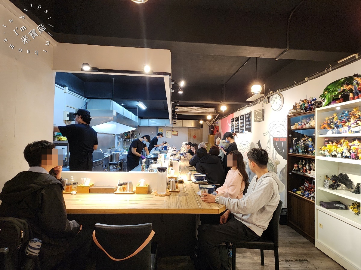 Hiro’s らぁ麵Kitchen 新店店｜捷運大坪林站美食推薦：正宗福岡豚骨拉麵，免費加麵一次讓你幸福飽