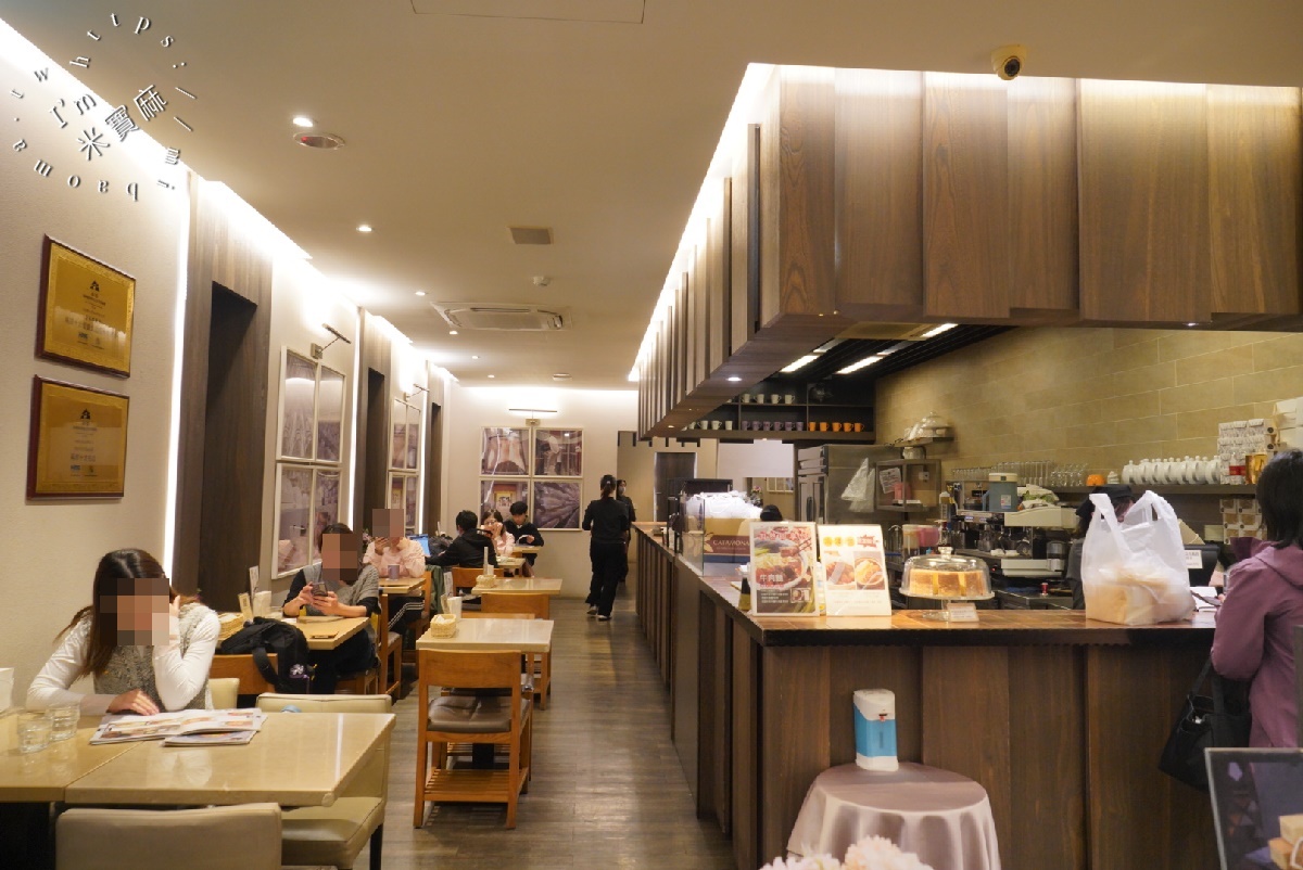 NEVERLAND Bakery Cafe|南港義大利麵,不只多口味義麵燉飯,還有戰斧豬排與烘焙甜點的味蕾探險! NEVERLAND Bakery Cafe|南港義大利麵,不只多口味義麵燉飯,還有戰斧豬排與烘焙甜點的味蕾探險!