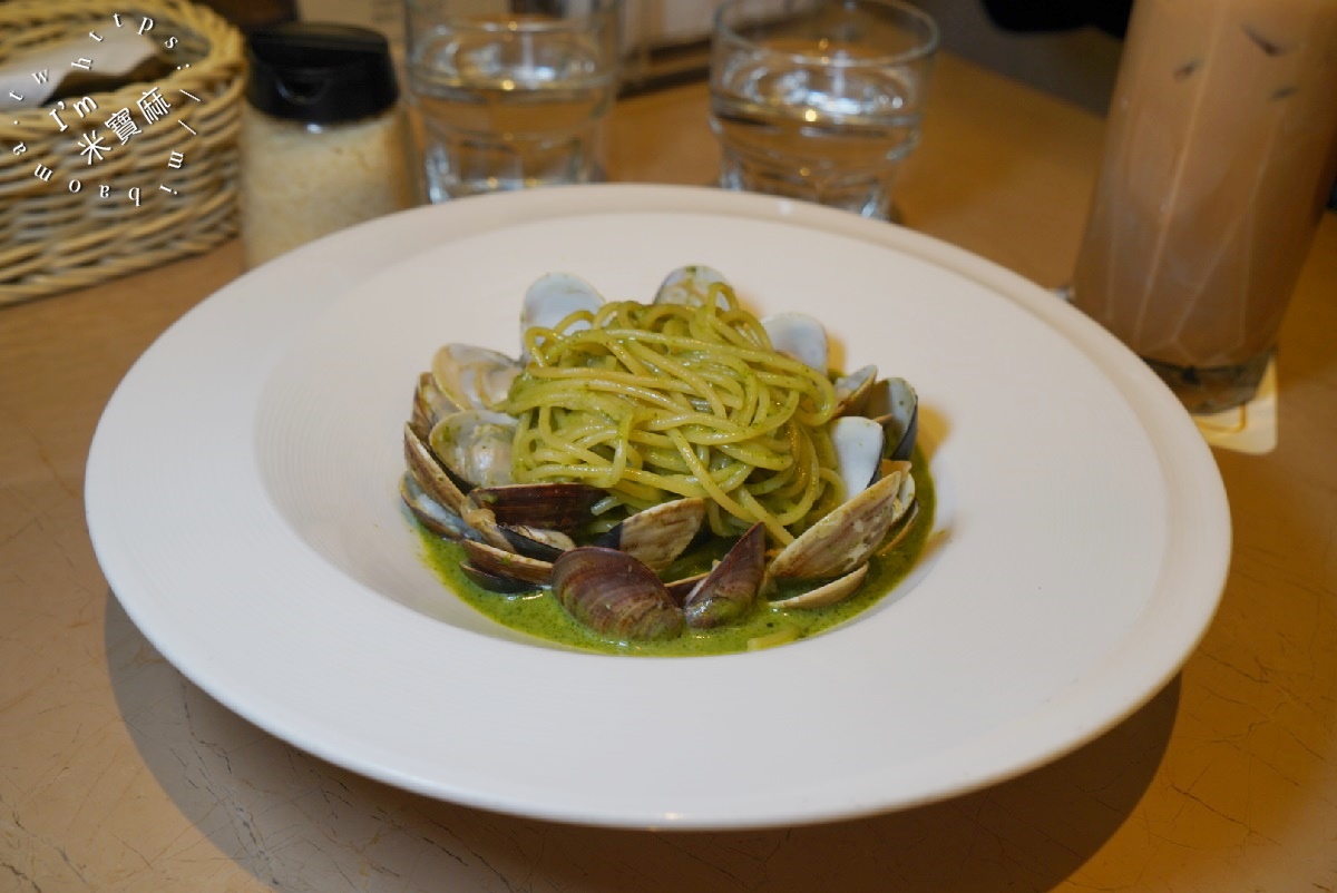 NEVERLAND Bakery Cafe|南港義大利麵,不只多口味義麵燉飯,還有戰斧豬排與烘焙甜點的味蕾探險! NEVERLAND Bakery Cafe|南港義大利麵,不只多口味義麵燉飯,還有戰斧豬排與烘焙甜點的味蕾探險!