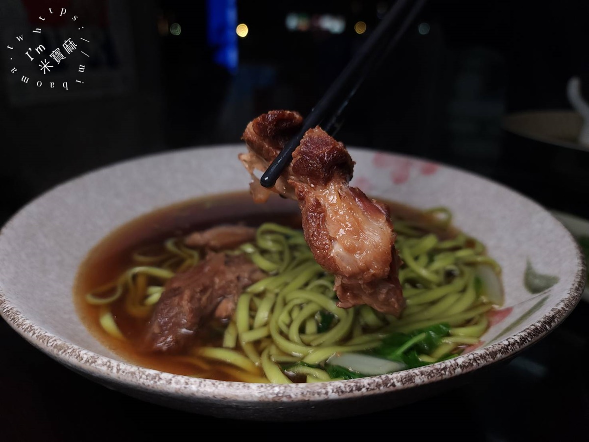 祥發麵食館｜板橋美食，老字號麵館，豬軟骨麵、特色蔬菜麵一次攻略！