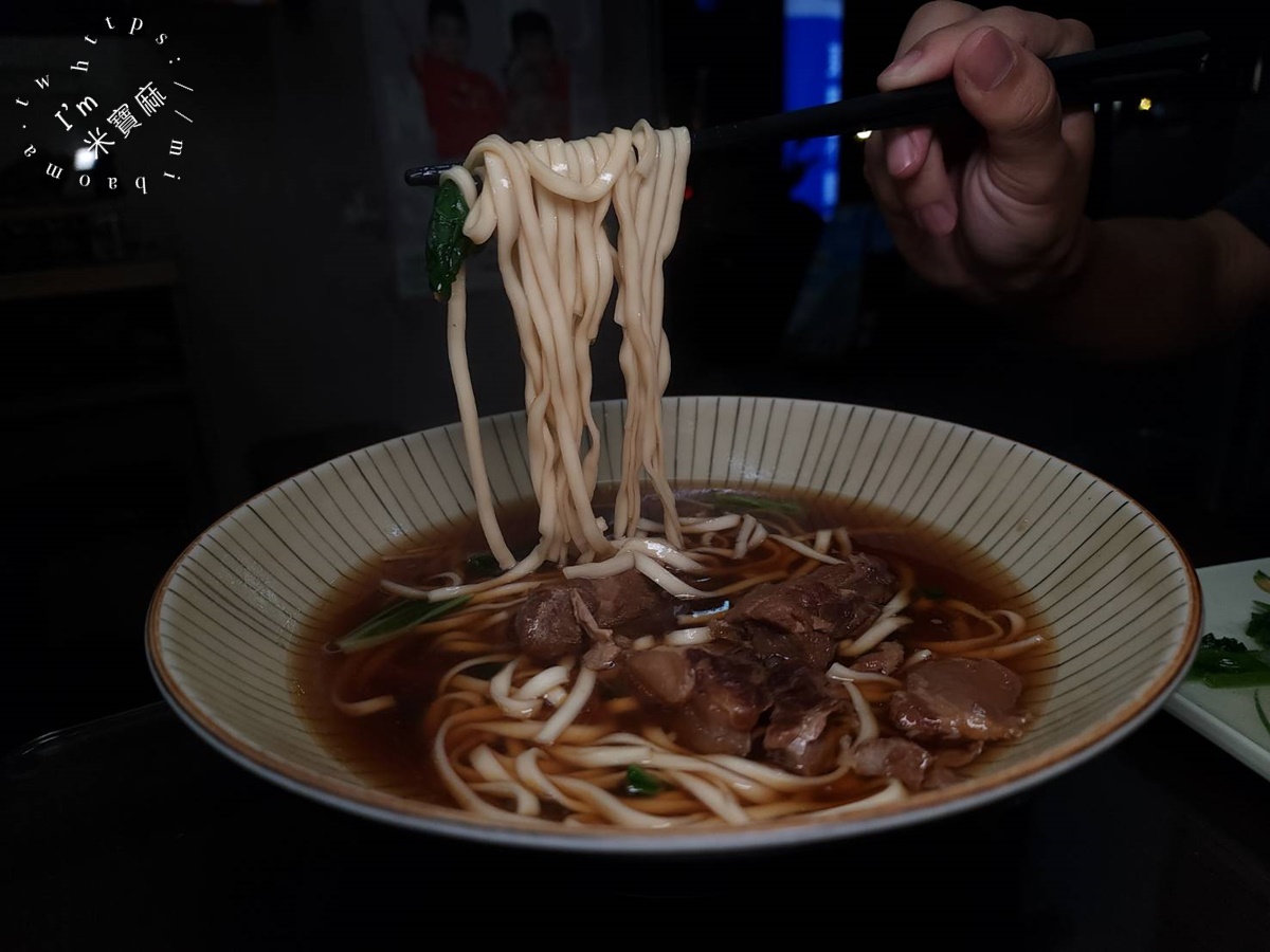 祥發麵食館｜板橋美食，老字號麵館，豬軟骨麵、特色蔬菜麵一次攻略！