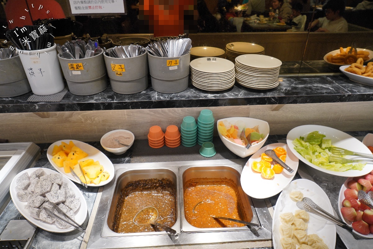 一水創意牛排 板橋店｜板橋牛排館，300元起讓你爽嗑排餐、無限自助吧！讓你飽到天邊去！