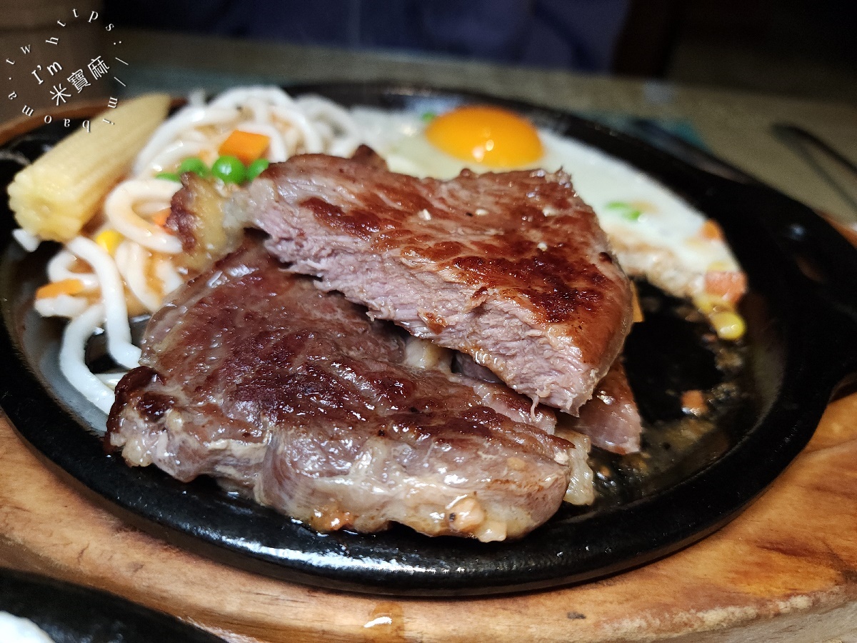 家堤牛排館｜三重牛排吃到飽，自助吧無限續：麻辣燙、滷味、小火鍋、剉冰、巧克力鍋全制霸