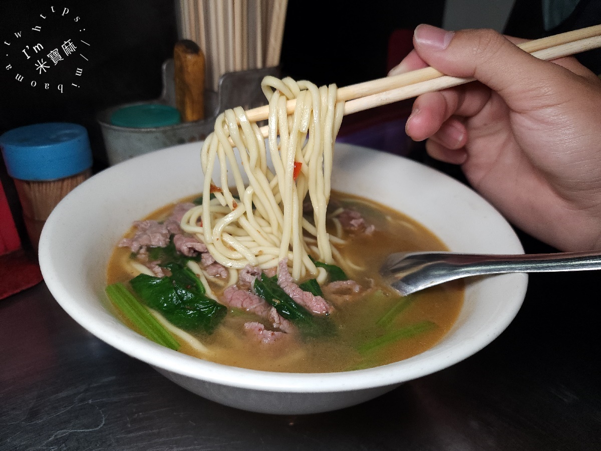 同安街周記炒牛肉｜中正區美食，台灣牛炒麵、煮麵百元銷魂好滋味！