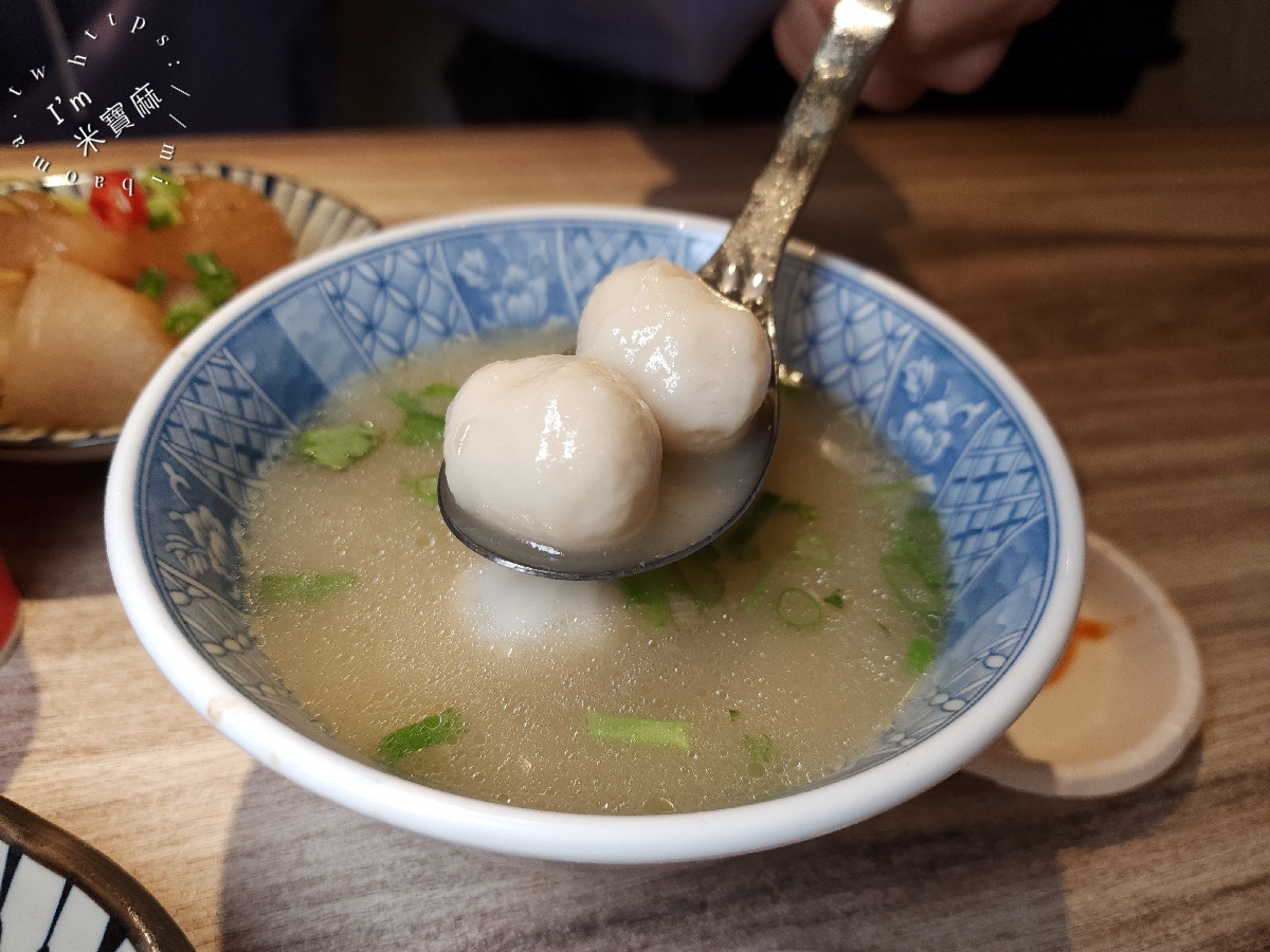 忠青商行｜善導寺站人氣蝦仁飯排隊店！台北中正區古早味，炸排骨、威士忌牛肉拌麵也別錯過！