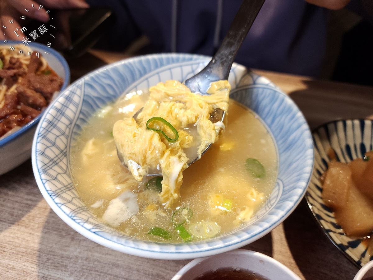 忠青商行|善導寺站人氣蝦仁飯排隊店!台北中正區古早味,炸排骨、威士忌牛肉拌麵也別錯過! 忠青商行|善導寺站人氣蝦仁飯排隊店!台北中正區古早味,炸排骨、威士忌牛肉拌麵也別錯過!