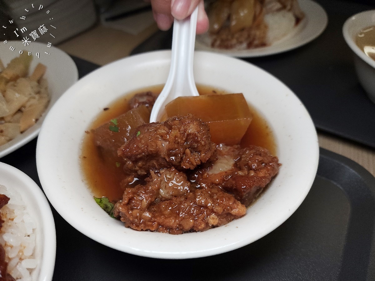 海山魯肉飯|板橋文青風排隊美食!銷魂魯肉飯、無骨雞肉飯,一吃上癮的古早味! 海山魯肉飯|板橋文青風排隊美食!銷魂魯肉飯、無骨雞肉飯,一吃上癮的古早味!