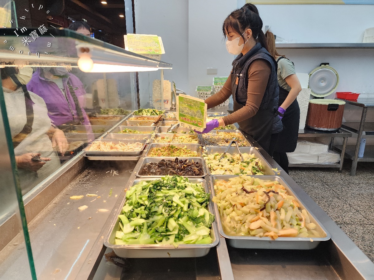 金門雞腿丸｜板橋金門街人氣便當排隊名店：多汁雞腿飯、香滷排骨一次滿足！