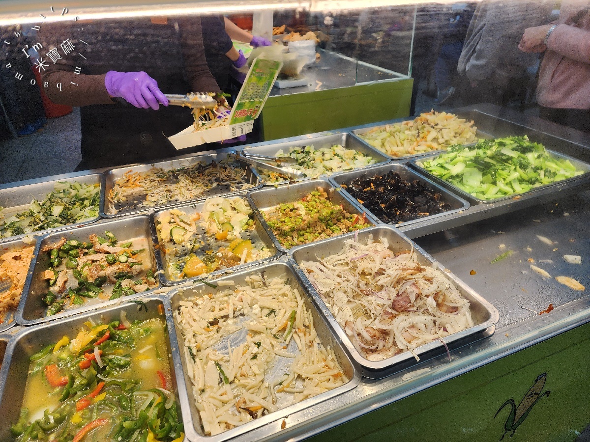 金門雞腿丸｜板橋金門街人氣便當排隊名店：多汁雞腿飯、香滷排骨一次滿足！