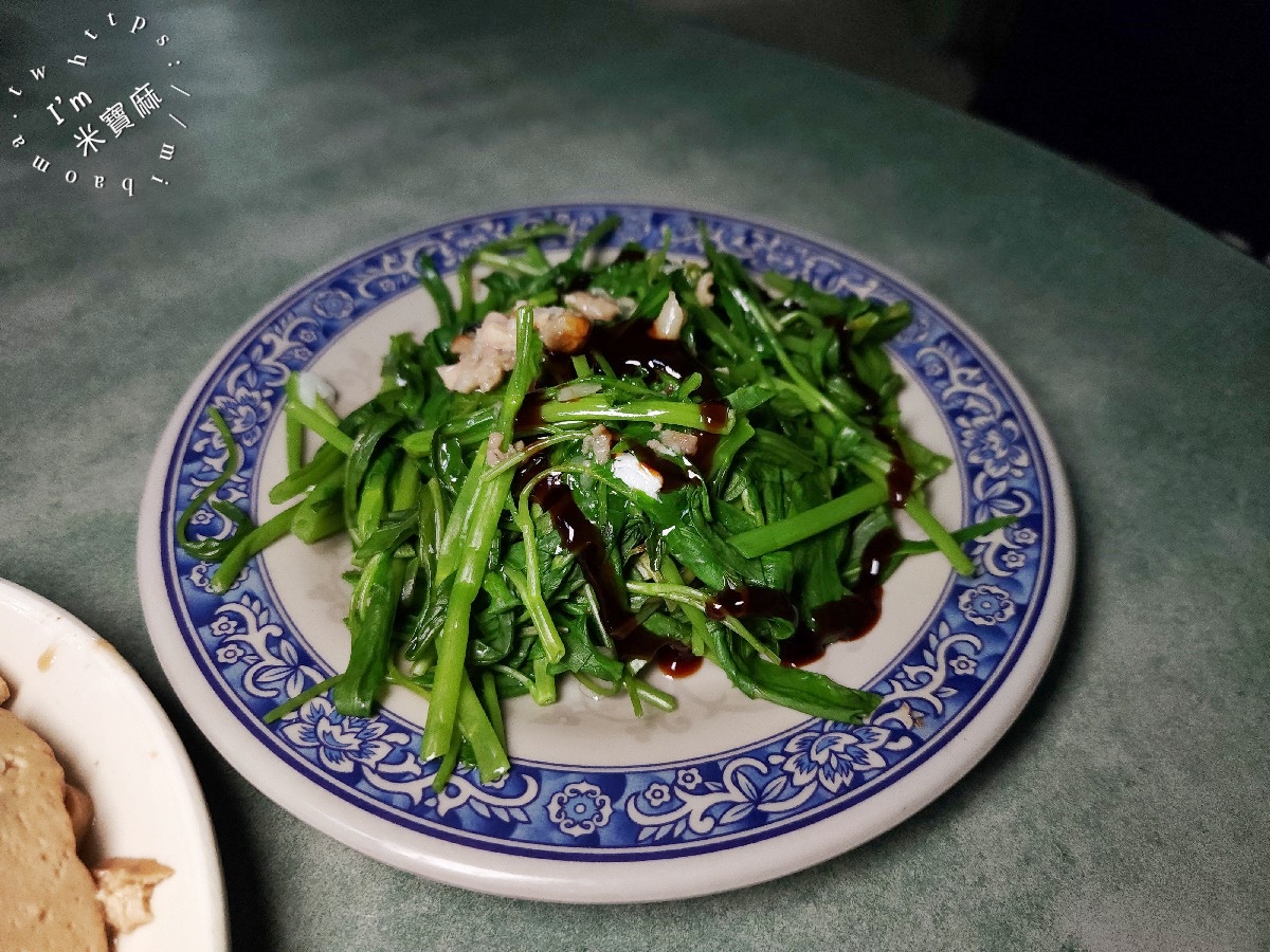 老王紅燒牛肉麵｜大安區美食，古亭站飄香40年眷村味！軟嫩牛肉＆麻醬乾麵必吃推薦