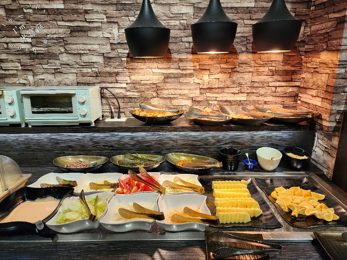 牛下來NEW STEAK｜板橋牛排自助吧吃到飽，多樣化自助吧、平價主餐，家庭聚餐新選擇