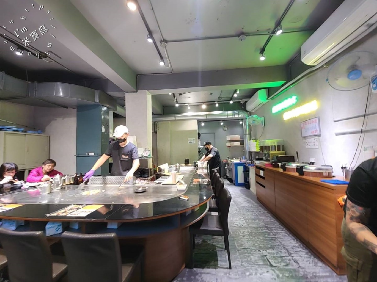 品豪鐵板燒｜中和廟口美食，平價鐵板燒首選！白飯湯飲吃到飽，加碼鱈魚神級美味！