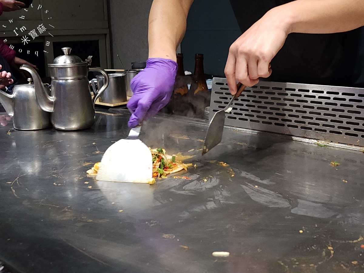 品豪鐵板燒｜中和廟口美食，平價鐵板燒首選！白飯湯飲吃到飽，加碼鱈魚神級美味！