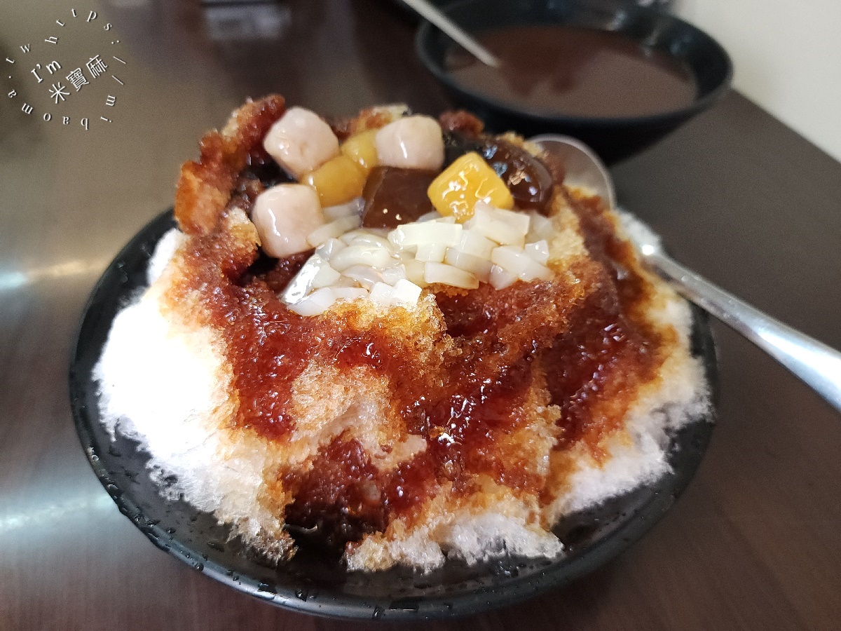 秋園｜新店美食，高CP值甜湯冰品，自炒黑糖、鮮奶茶的在地好滋味