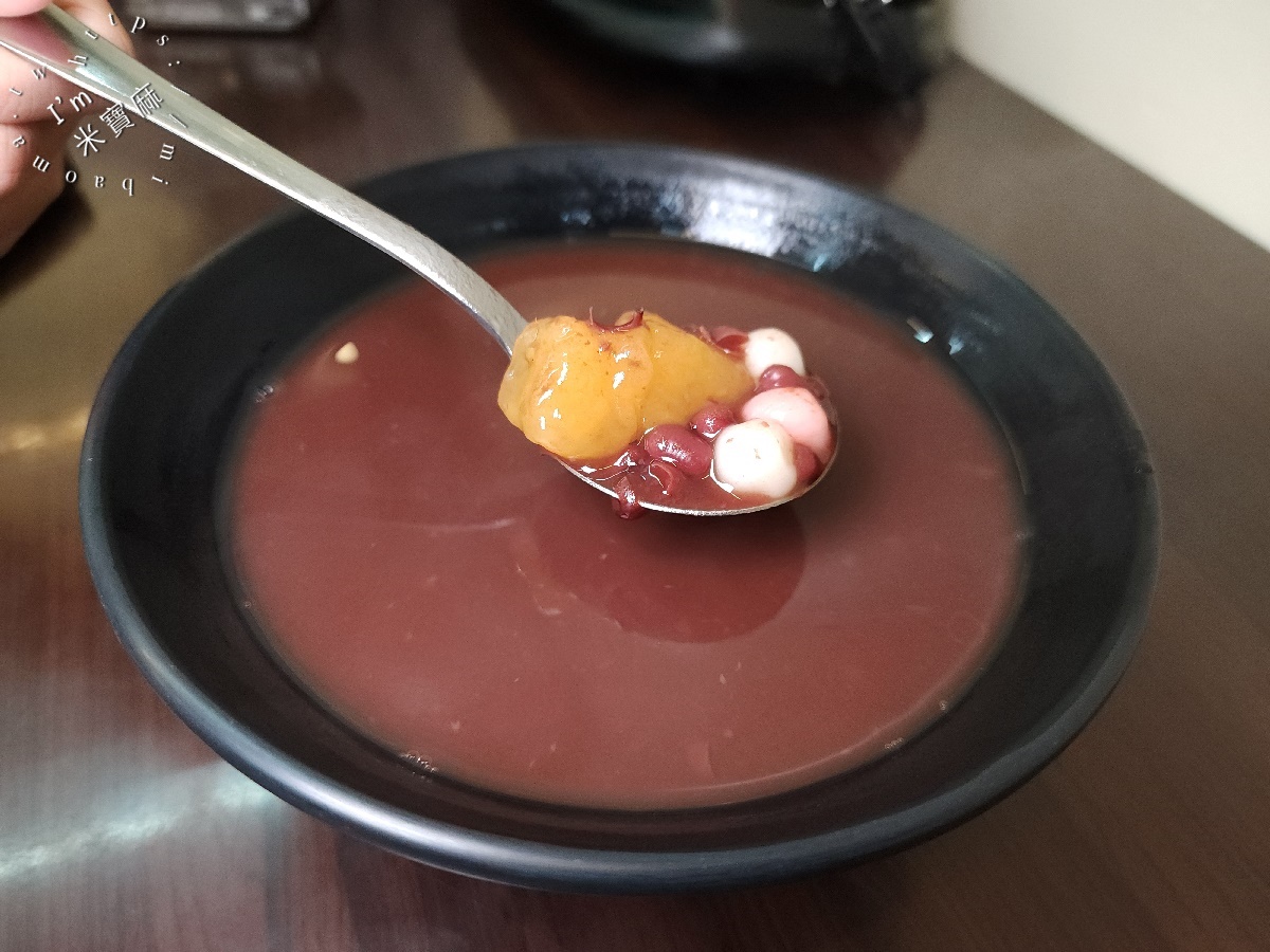 秋園｜新店美食，高CP值甜湯冰品，自炒黑糖、鮮奶茶的在地好滋味