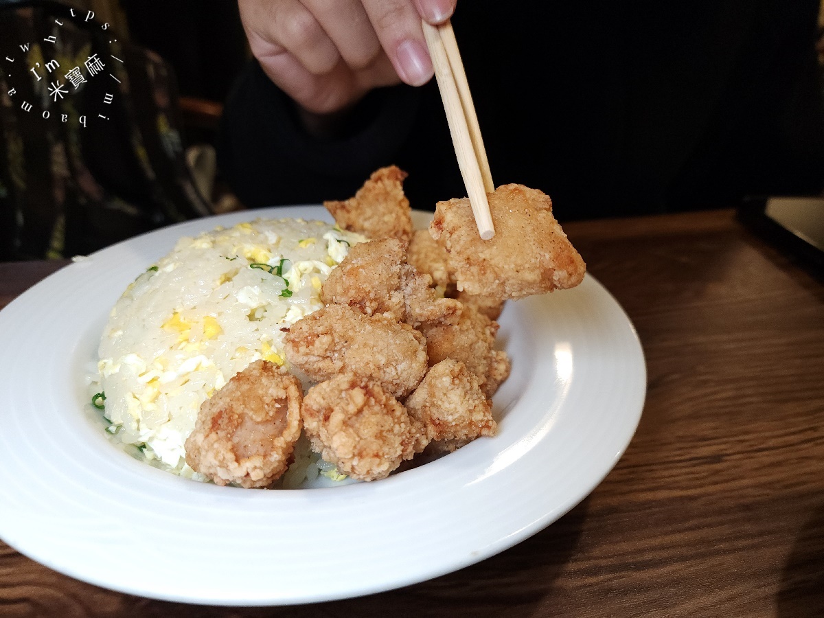 十饗炸雞炒飯|板橋美食,酥脆雞排炒飯冷掉不油膩,大份量滿足你的胃 十饗炸雞炒飯|板橋美食,酥脆雞排炒飯冷掉不油膩,大份量滿足你的胃