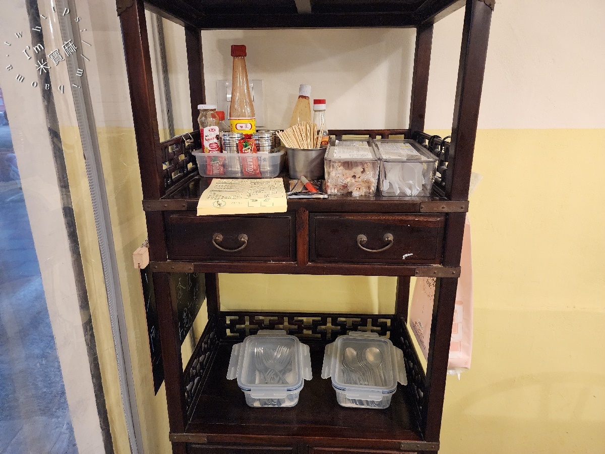 十饗炸雞炒飯|板橋美食,酥脆雞排炒飯冷掉不油膩,大份量滿足你的胃 十饗炸雞炒飯|板橋美食,酥脆雞排炒飯冷掉不油膩,大份量滿足你的胃