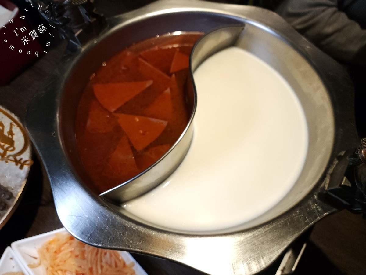 瓦法奇朵 W.麻辣BAR｜台北車站麻辣鍋新選擇！四川風味火鍋、聚餐包廂與壽星優惠全攻略