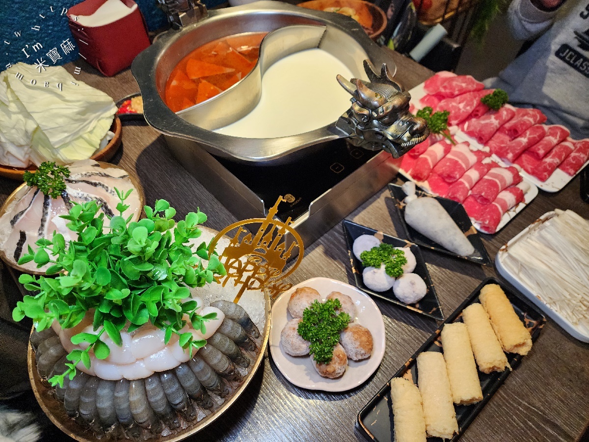 瓦法奇朵 W.麻辣BAR｜台北車站麻辣鍋新選擇！四川風味火鍋、聚餐包廂與壽星優惠全攻略