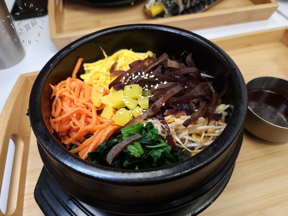 小韓室 韓食 飯捲專賣｜永和美食，飯捲拌飯鍋物，永和韓式料理CP值首選！內用還能無限續小菜！