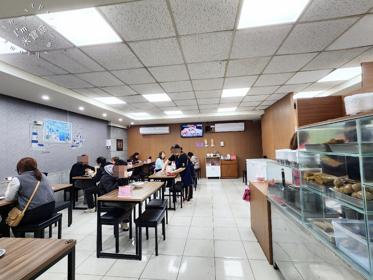 阿卡乾麵｜中和美食，多口味乾麵、爆汁花干與銷魂紅燒肉飯，人氣小吃攻略