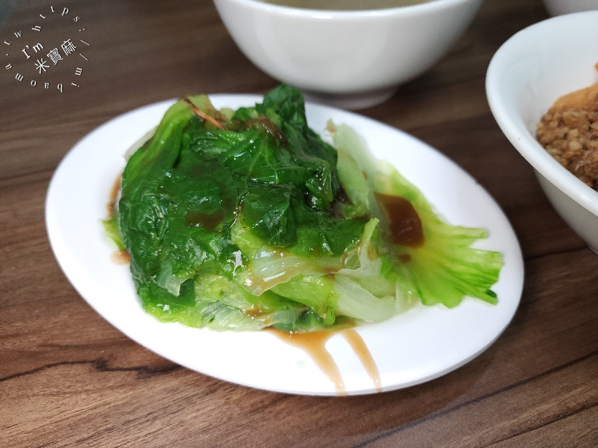 阿卡乾麵｜中和美食，多口味乾麵、爆汁花干與銷魂紅燒肉飯，人氣小吃攻略