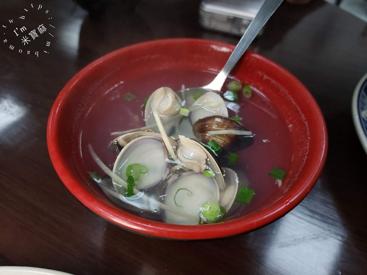 霸王熱炒｜新店大豐路美食，CP值爆棚平價熱炒，炒飯、排骨飯、牛肉燴飯必點攻略