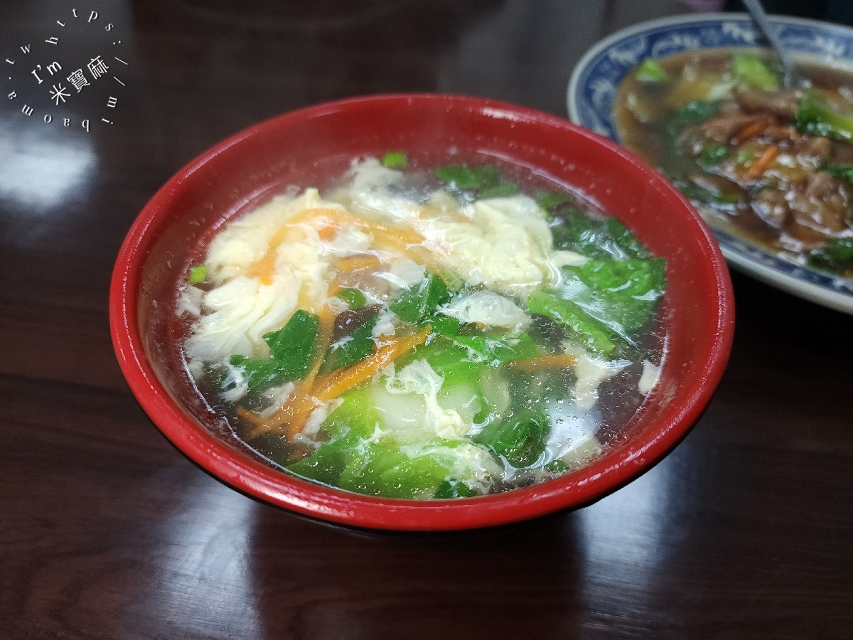 霸王熱炒｜新店大豐路美食，CP值爆棚平價熱炒，炒飯、排骨飯、牛肉燴飯必點攻略