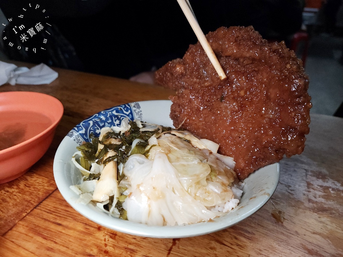 蔡家排骨飯｜板橋府中站美食激推！40年老字號古早味排骨飯，還有免費雙湯暖心