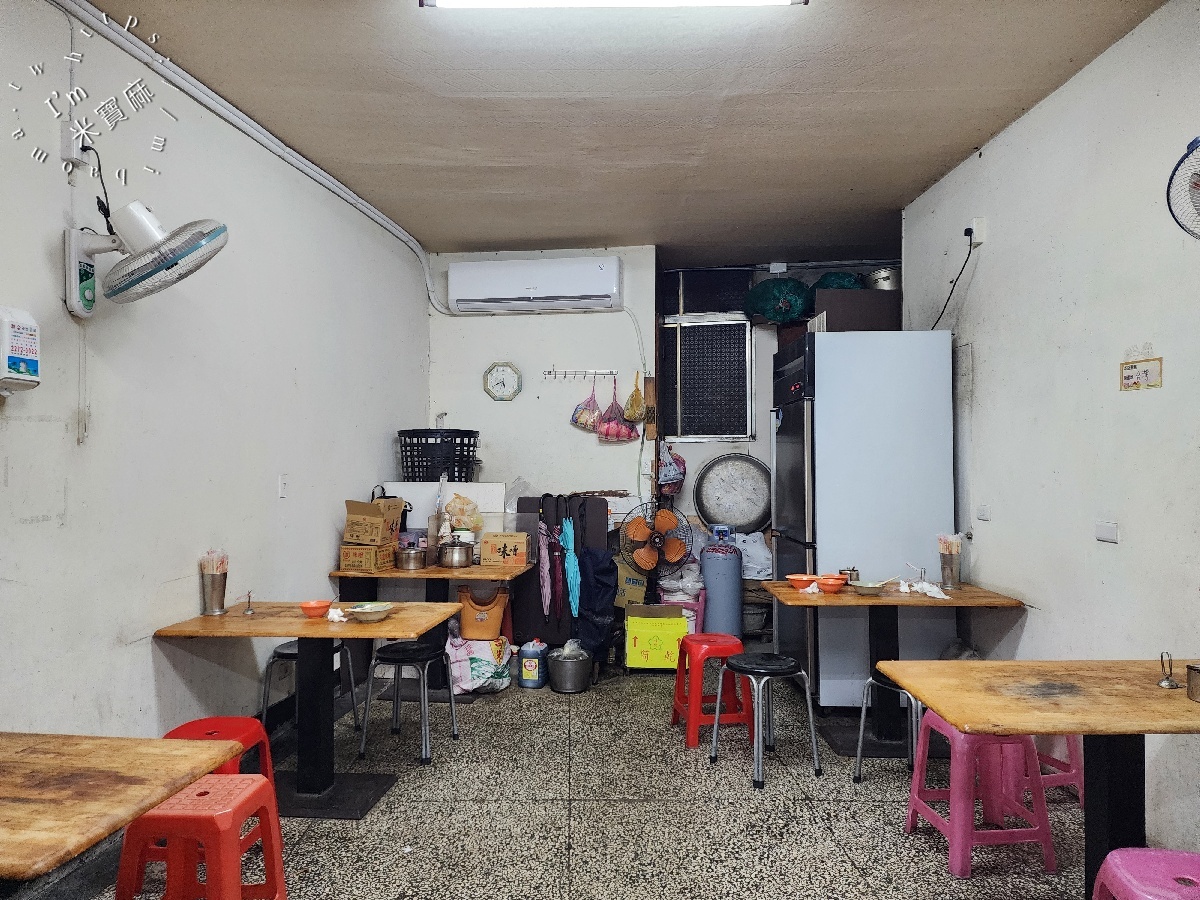 蔡家排骨飯｜板橋府中站美食激推！40年老字號古早味排骨飯，還有免費雙湯暖心