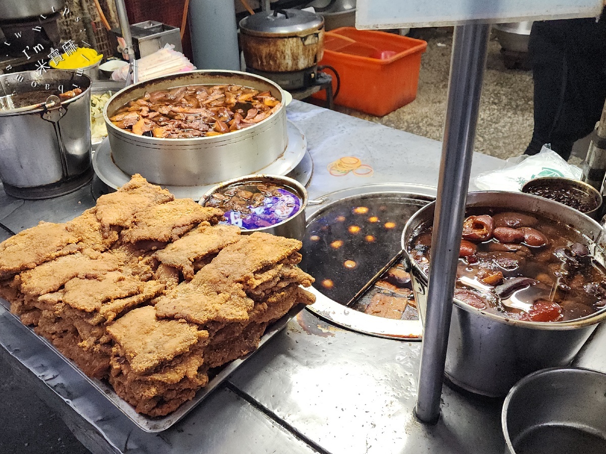 蔡家排骨飯｜板橋府中站美食激推！40年老字號古早味排骨飯，還有免費雙湯暖心