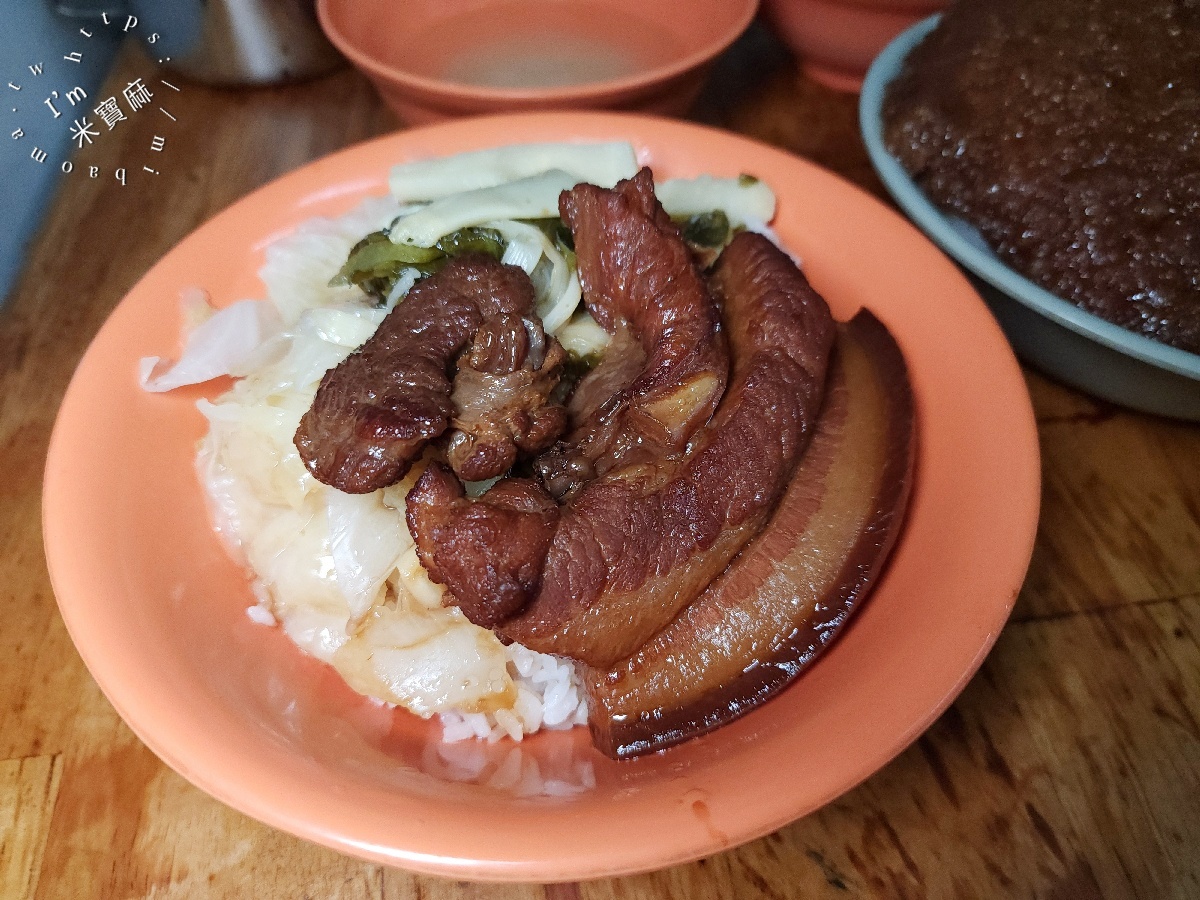 蔡家排骨飯｜板橋府中站美食激推！40年老字號古早味排骨飯，還有免費雙湯暖心