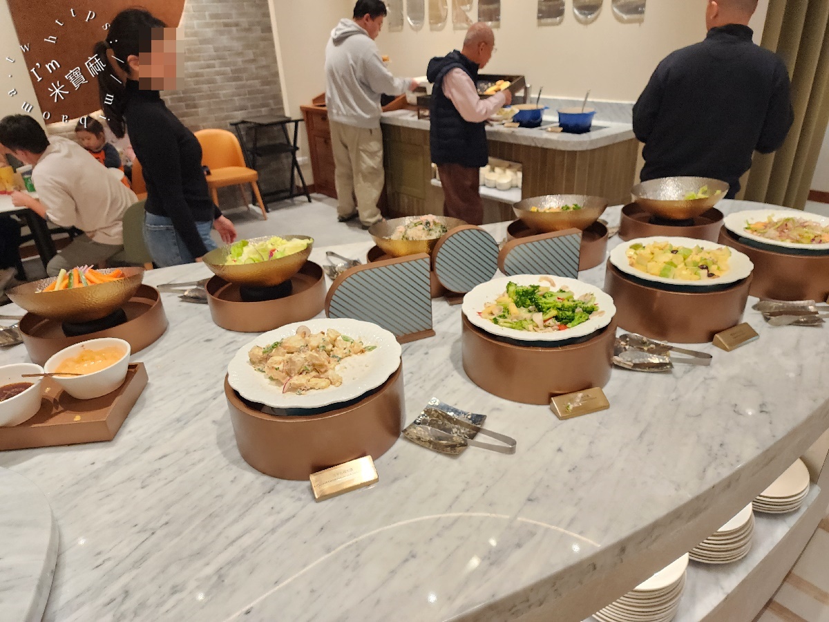 朵頤牛排 新莊宏匯店｜新莊牛排自助吧吃到飽，精緻排餐x豐盛自助吧，饗宴體驗全解析！