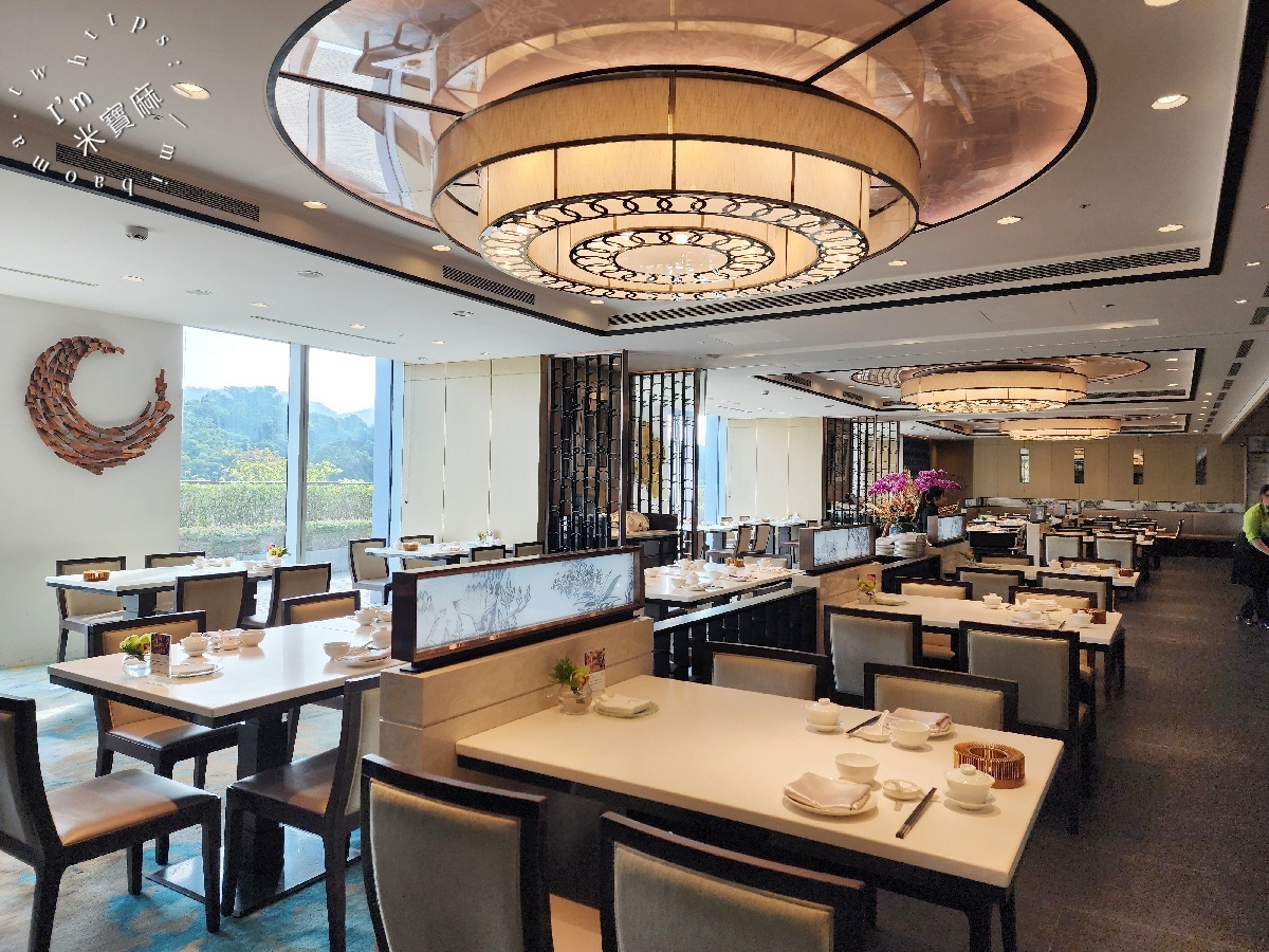 粵亮廣式料理｜南港六福萬怡酒店：台北頂級粵菜餐廳推薦，必吃烤鴨、龍蝦湯與創意料理！