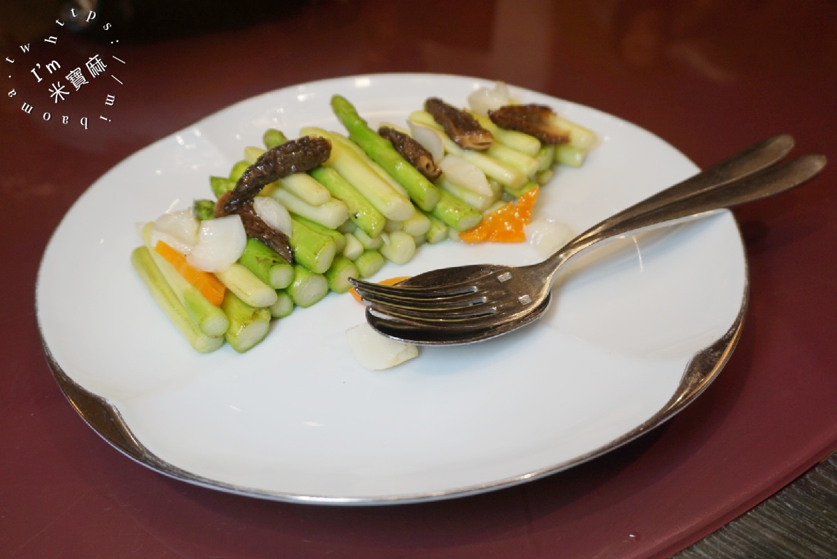 粵亮廣式料理｜南港六福萬怡酒店：台北頂級粵菜餐廳推薦，必吃烤鴨、龍蝦湯與創意料理！